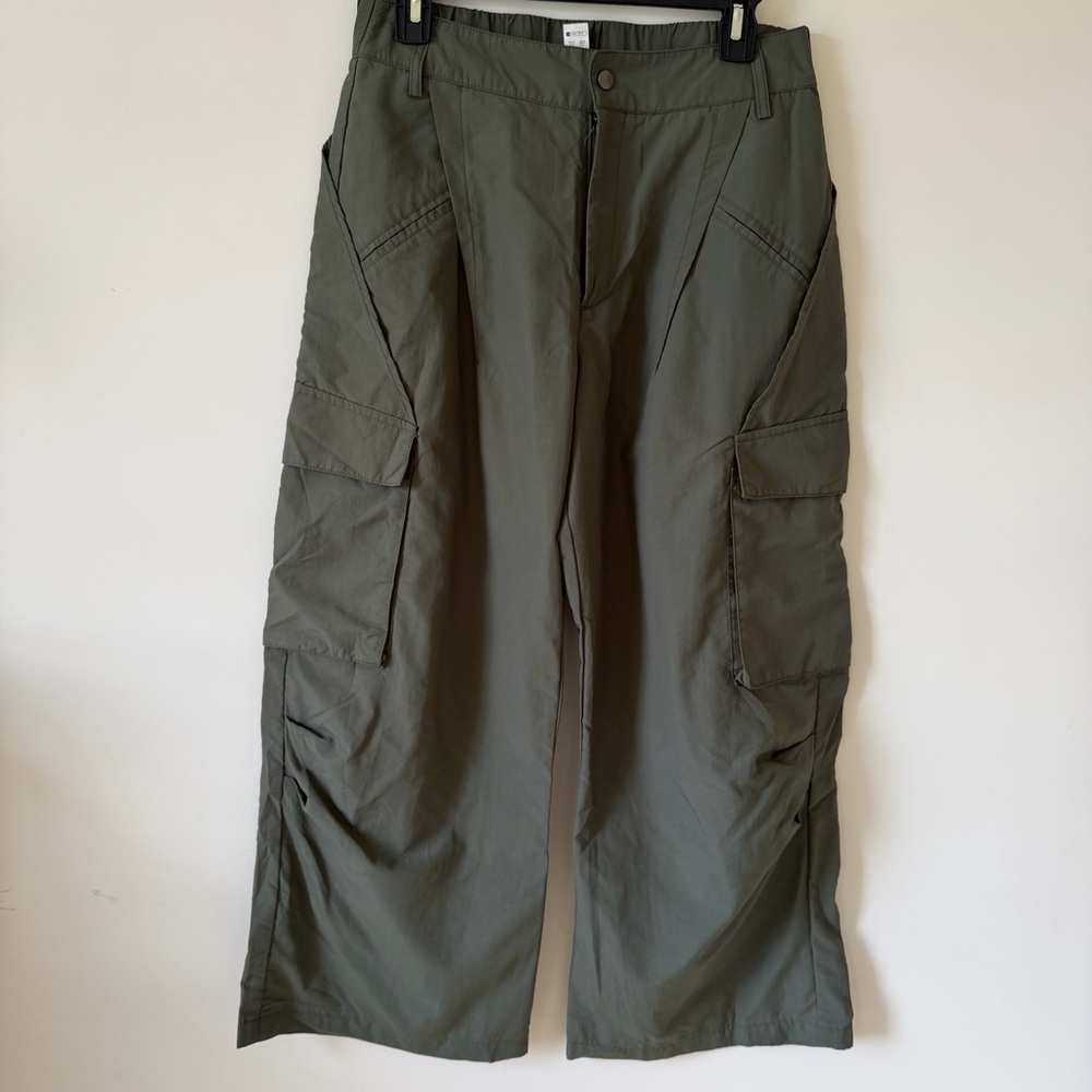 Halara Mid Rise Side Pocket Wide Leg Casual Cargo Pants Size M Green